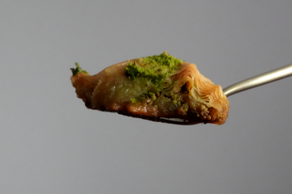 Söbiyet mit Pistazienfüllung